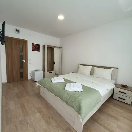 Apartment 02 *